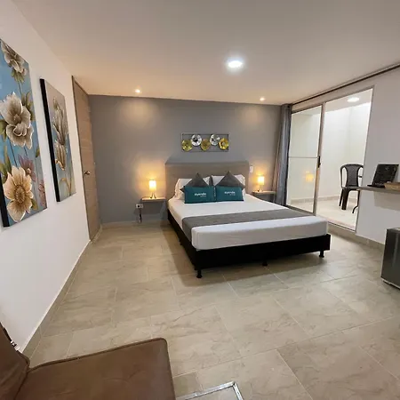 Hotel 12 Nights